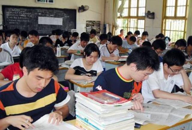 高考迟到，一场关于时间、责任与人生的考验