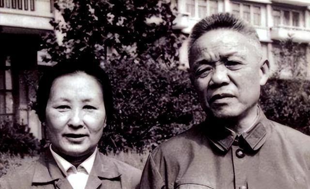 作风问题本质上是什么